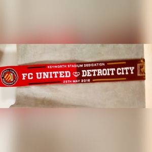 Soccer knit scarf